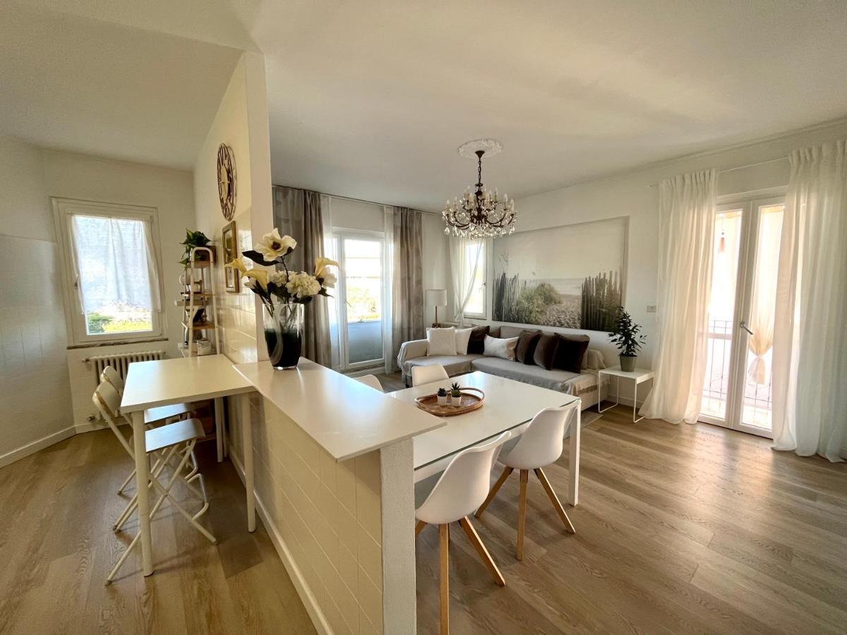 Family Apartment 2 Sirmione Esterno foto